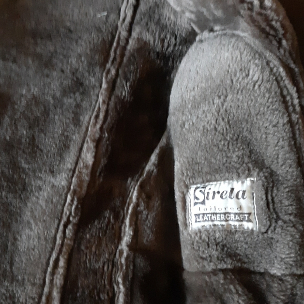 Leather jacket - Picture 2 of 6